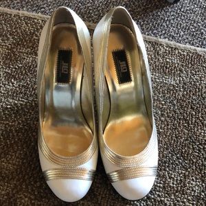 White and gold wedges